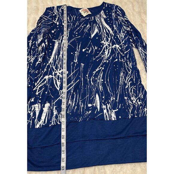 DIVA D Brand Women's Knit Top Polyester Rayon Blend Geometric Size S/M - Picture 7 of 16